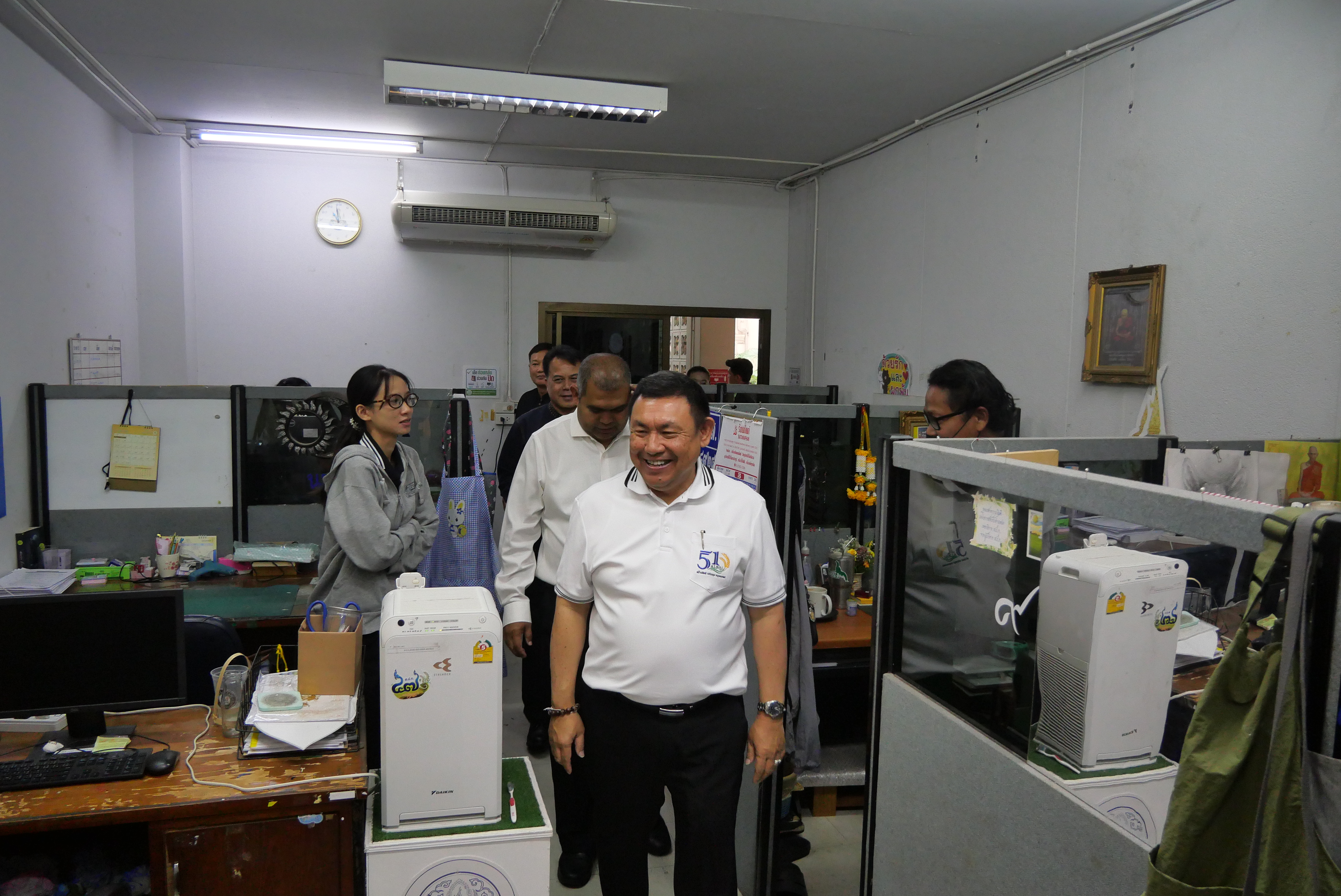 title - เลขาธิการ ส.ป.ก. ตรวจเยี่ยมบุคลากร ส.ป.ก. ถนนราชดำเนินนอก